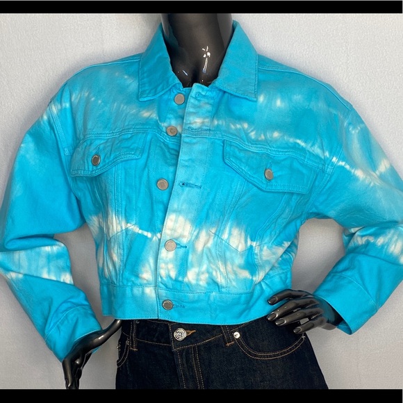 - BLANK NYC TIE DYE BLUE & WHITE CROP JEAN J… - Picture 1 of 10